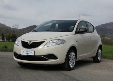 Lancia Ypsilon 1.2 Silver 69cv